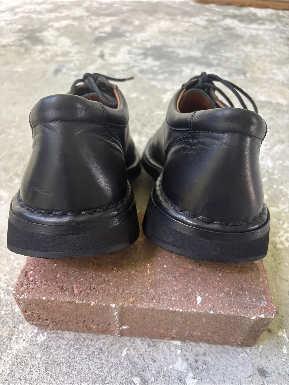 Allen  Edmond Voyager split toe leather shoes